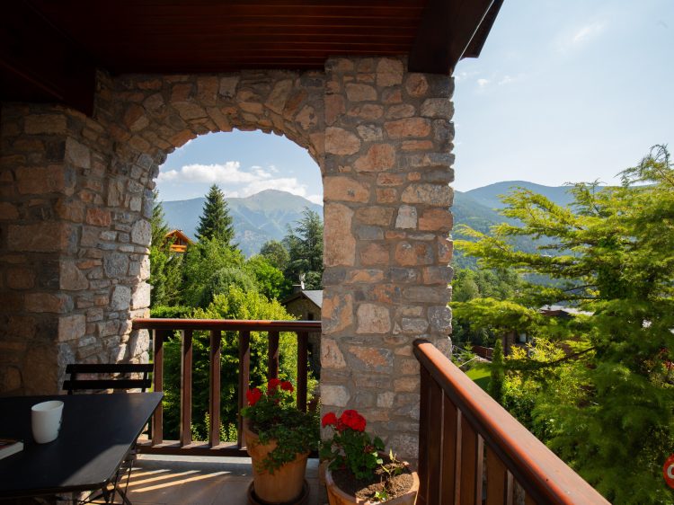 013 chalet vistas.jpg